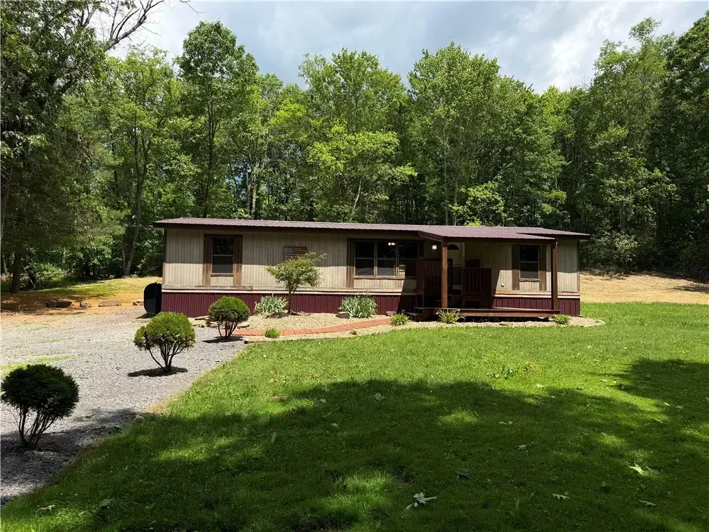 934 Sunbury Road , Clay