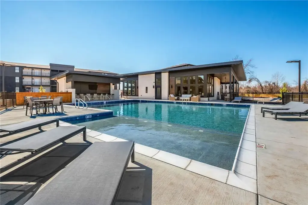 3329 Se Mp Parkway 306, Bentonville