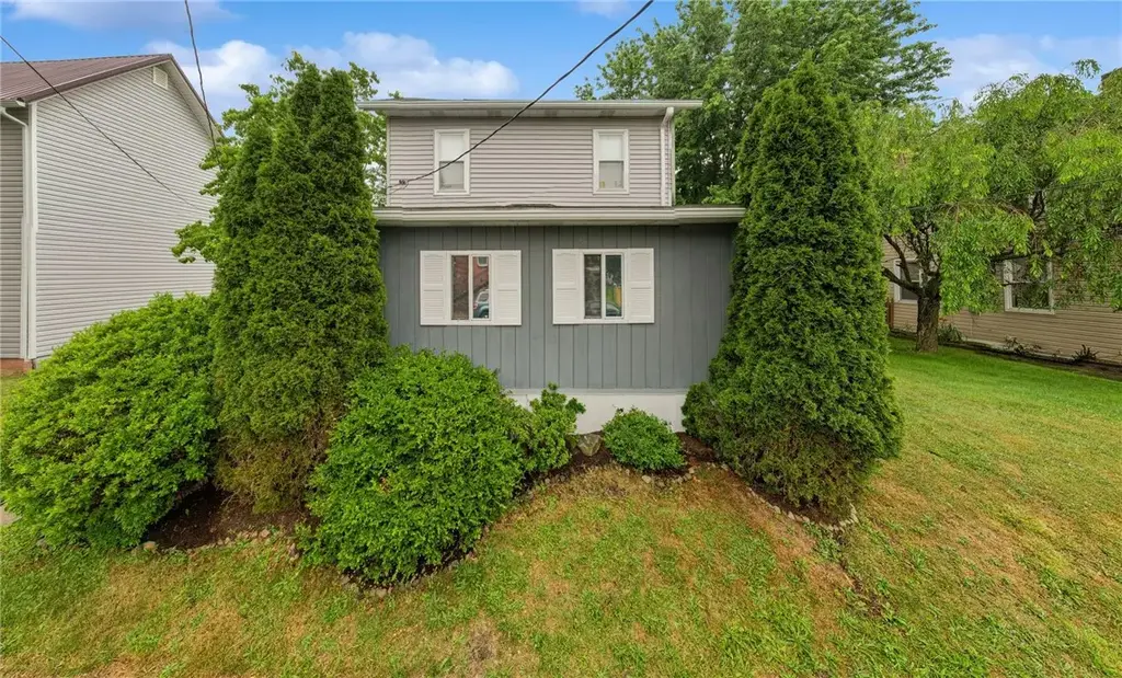109 Jefferson Street , Midway