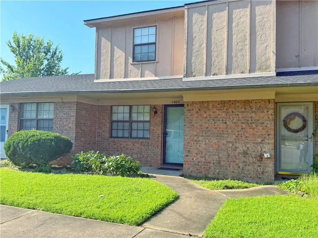 1404 E O Street, Russellville