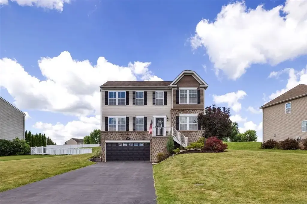 130 Naughton Circle , Forward