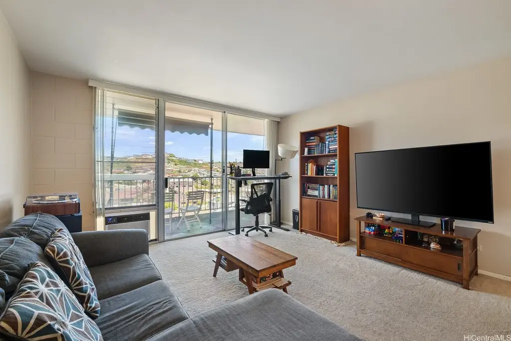 (unit #608) 909 Ala Lilikoi Street, Honolulu