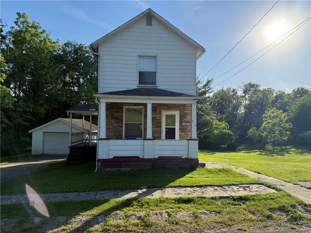 319 Duquesne Street , New Castle