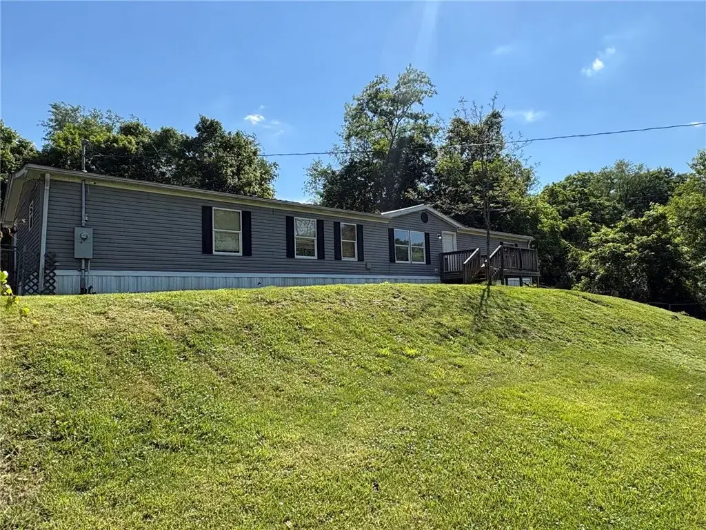 1476 Eighty Eight Road , Greensboro