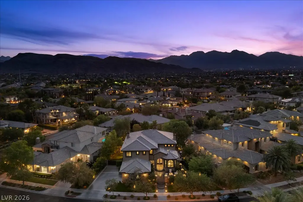 2985 American River Lane, Las Vegas