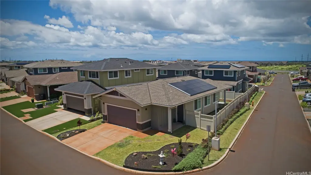 (unit #59) 94-1133 Halekukui Street, Waipahu