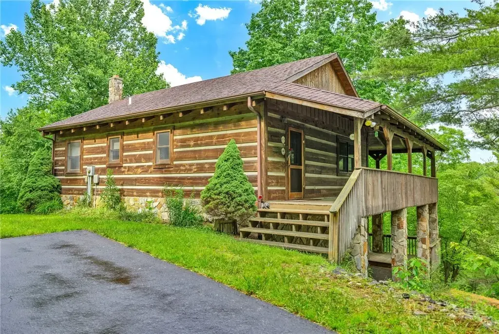 1521 Nc Highway 194, West Jefferson
