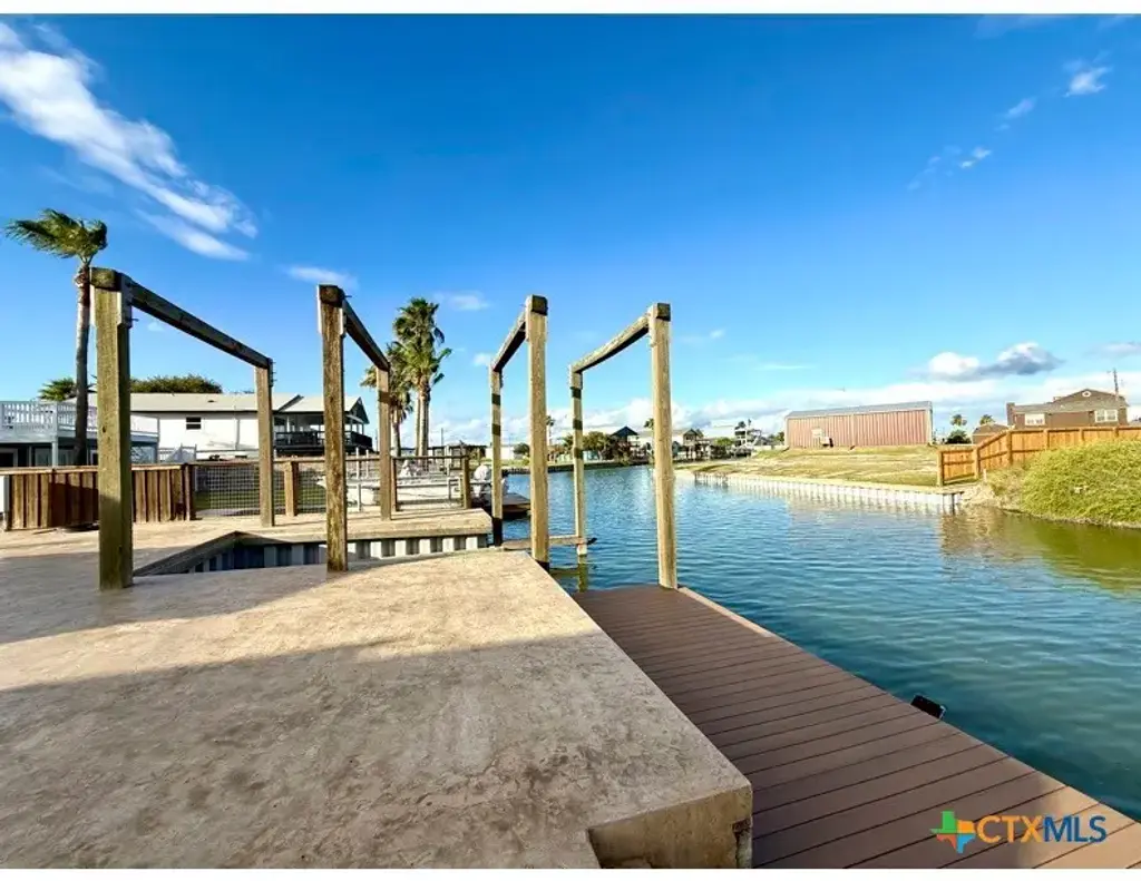 127 Copano Cove Road, Rockport