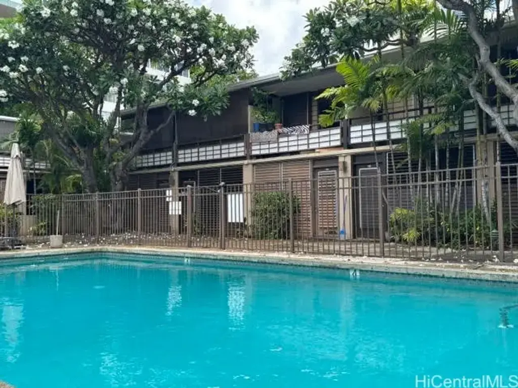 (unit #107) 1700 Makiki Street, Honolulu