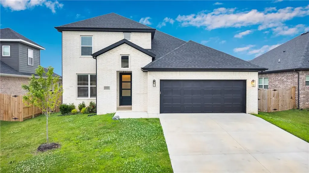 1111 Mammoth Street, Bentonville