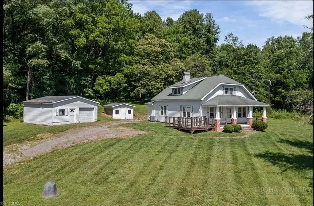 6689 Nc Highway, Millers Creek