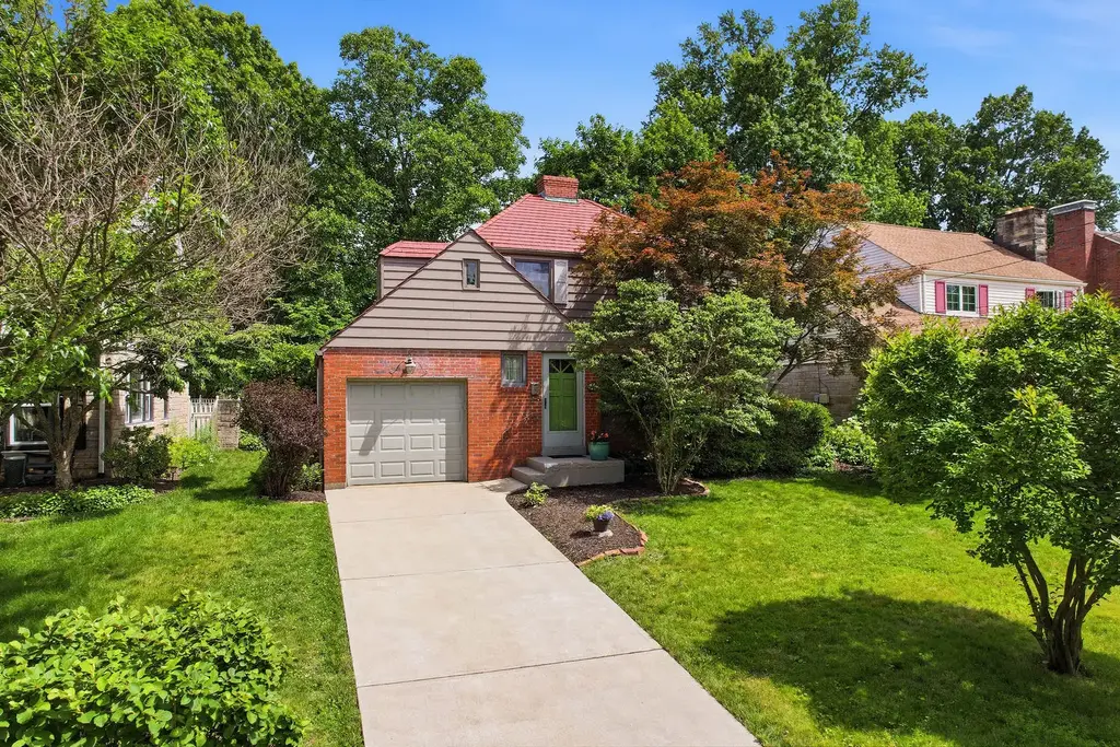 89 Markham Drive, Mt Lebanon