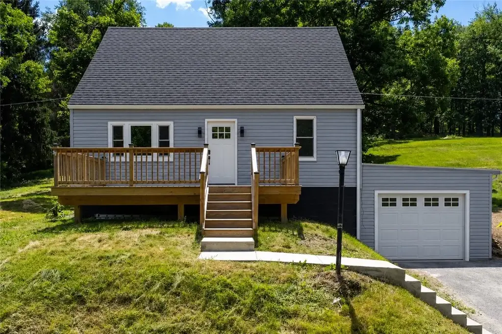 985 Blackhawk Road , South Beaver