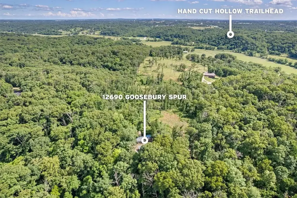 12690 Gooseberry, Bentonville