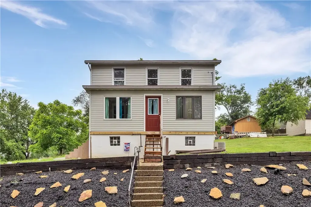 31 Penn, Manor