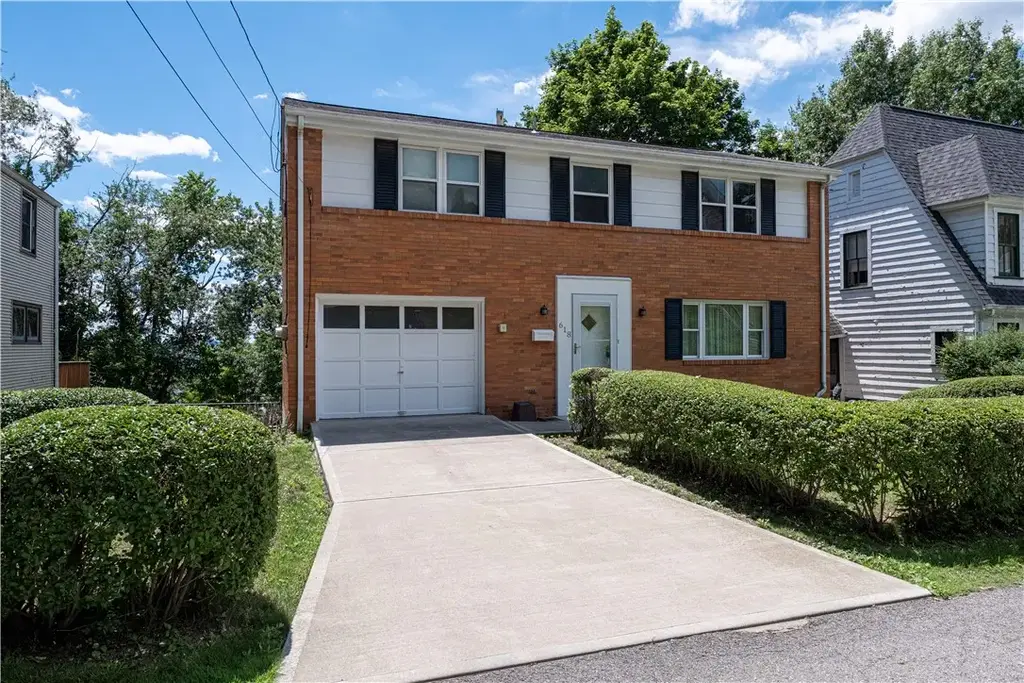 618 Grandview Avenue , Avalon