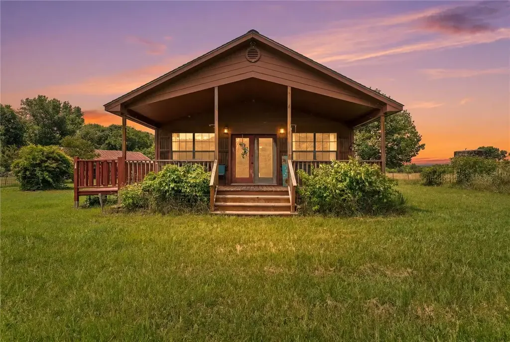 11739 Highway 282, Mountainburg