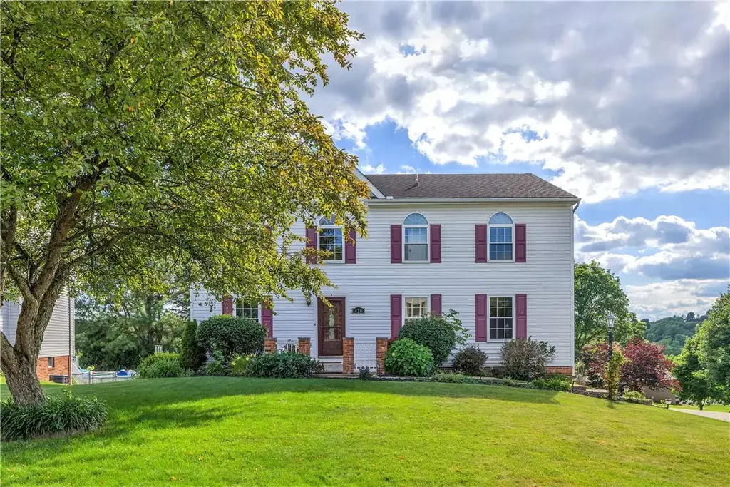 420 Lexington Drive, Hempfield