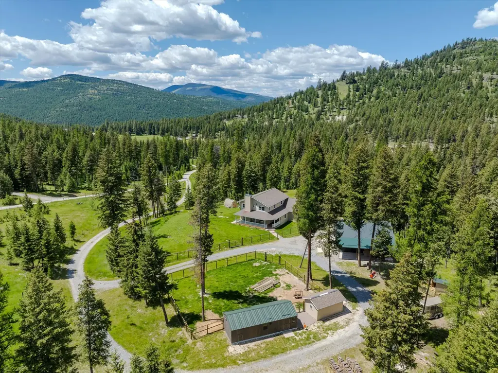 100 Seely Lane, Kila