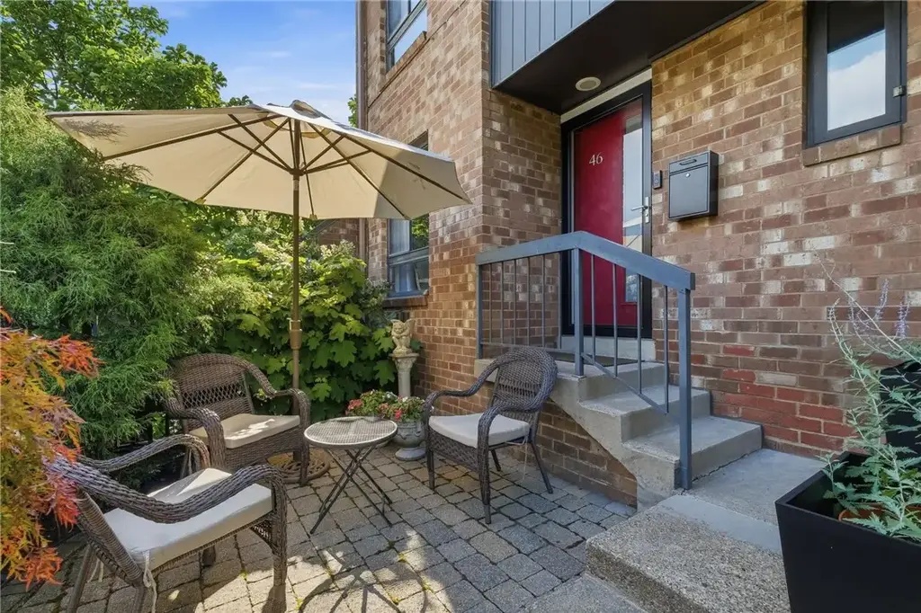 46 Foster Square, Central North Side