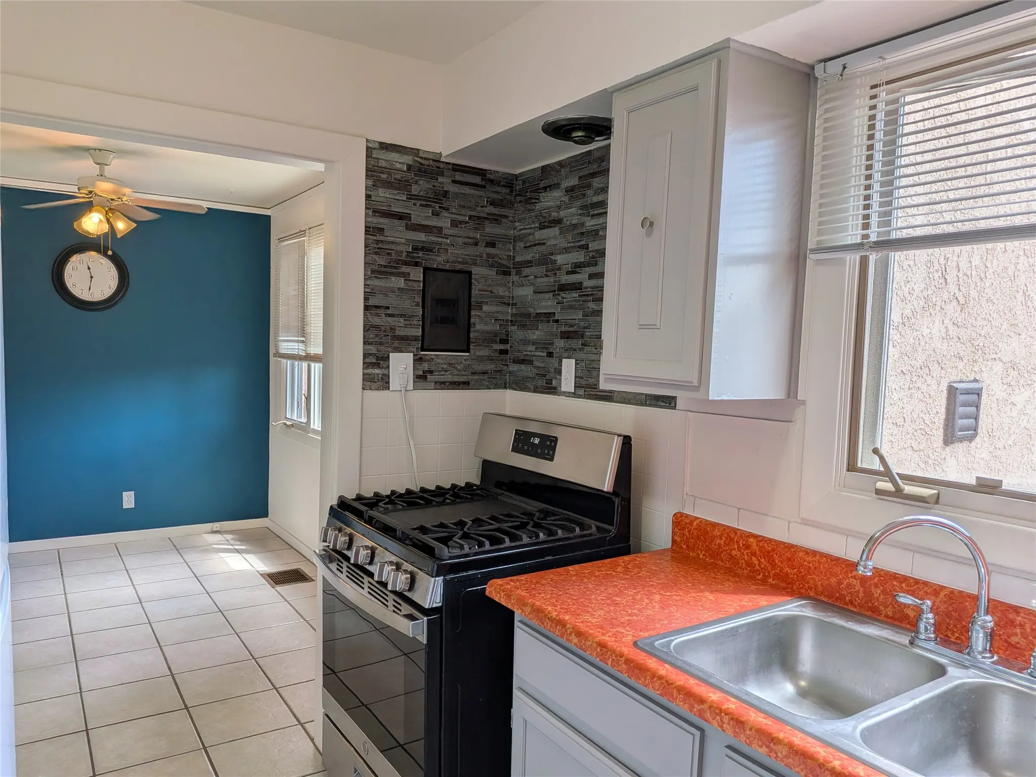 2332 45th Street # B, Los Alamos