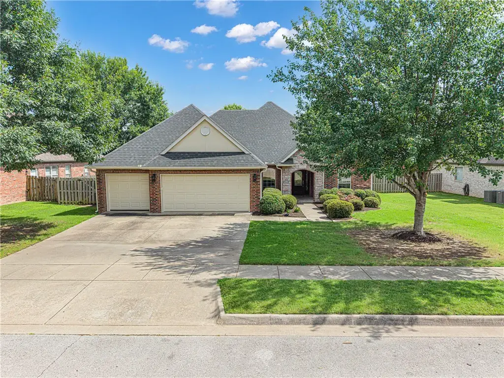 4457 Putting Green Drive, Fayetteville