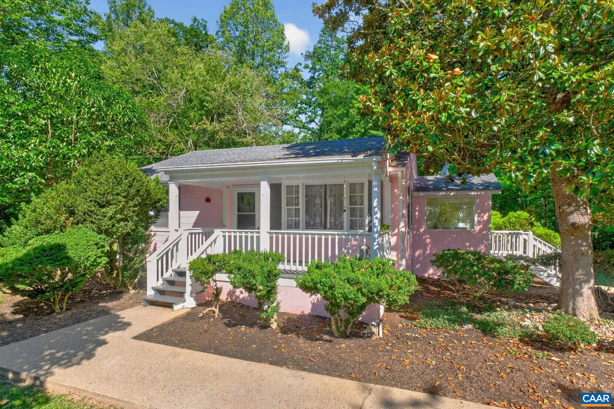 7068 Porters Rd, Esmont