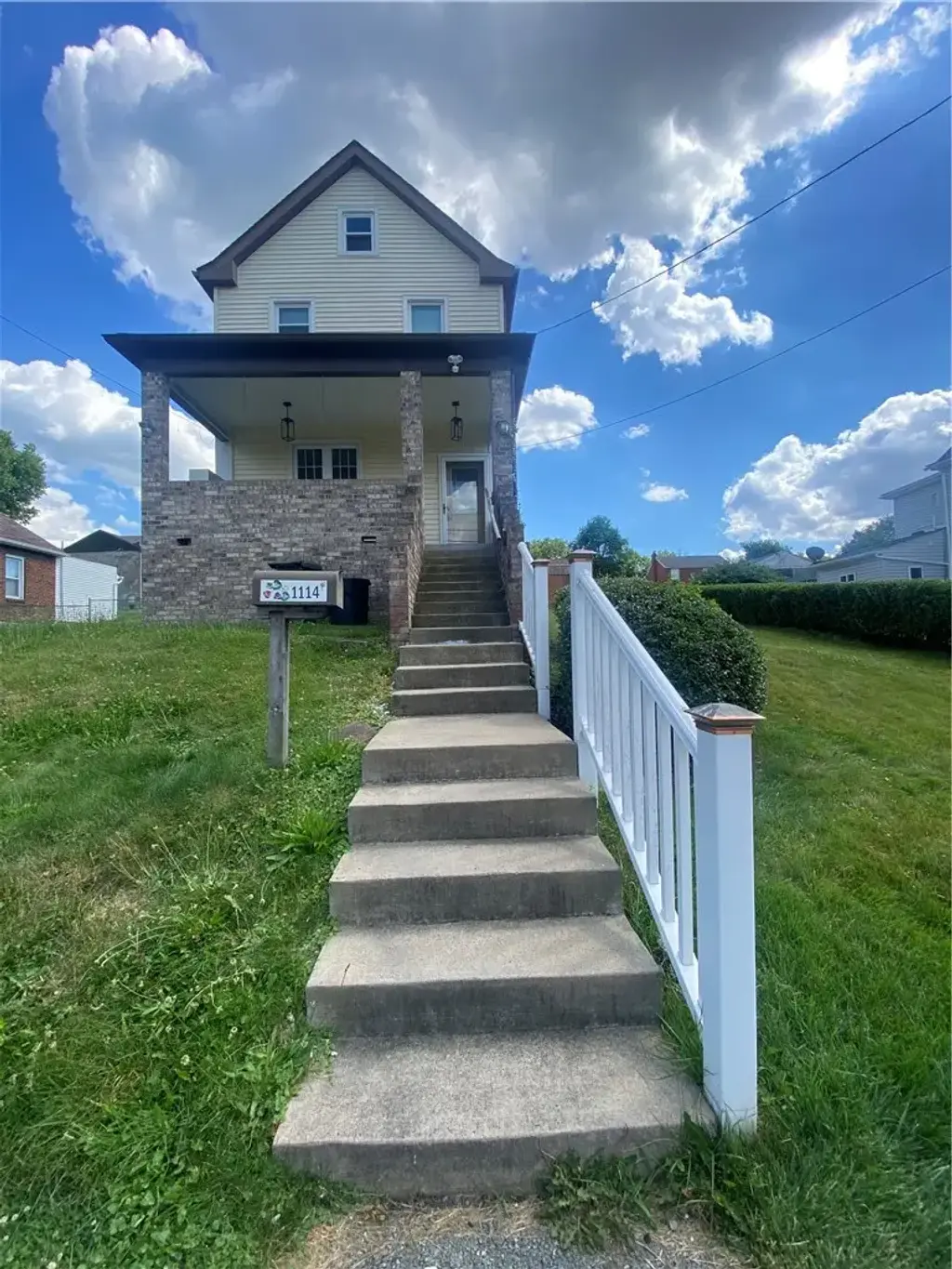 1114 Glass Street , White Oak