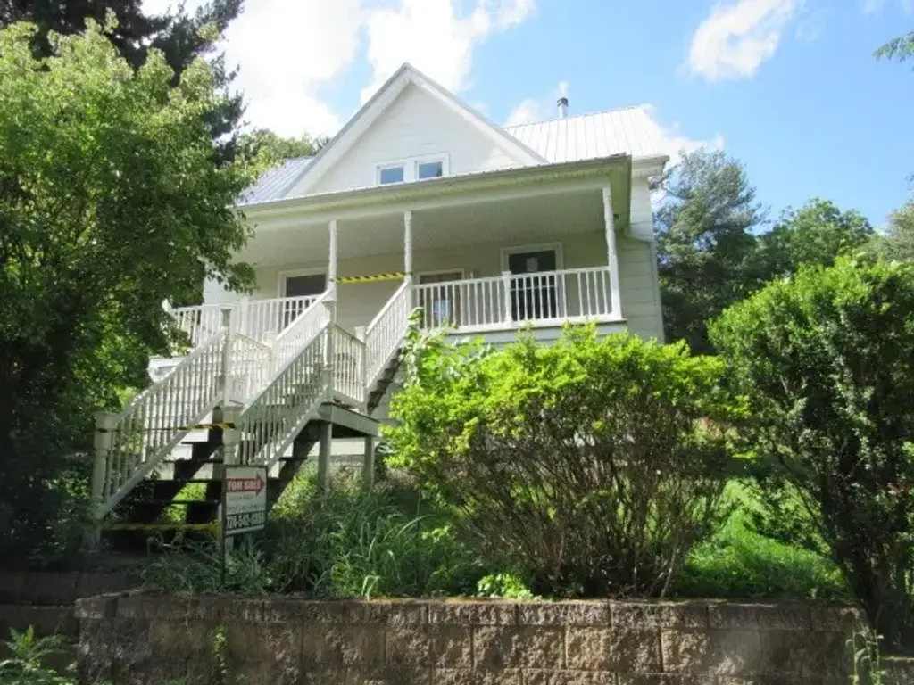 319 Miller Lane, East Huntingdon