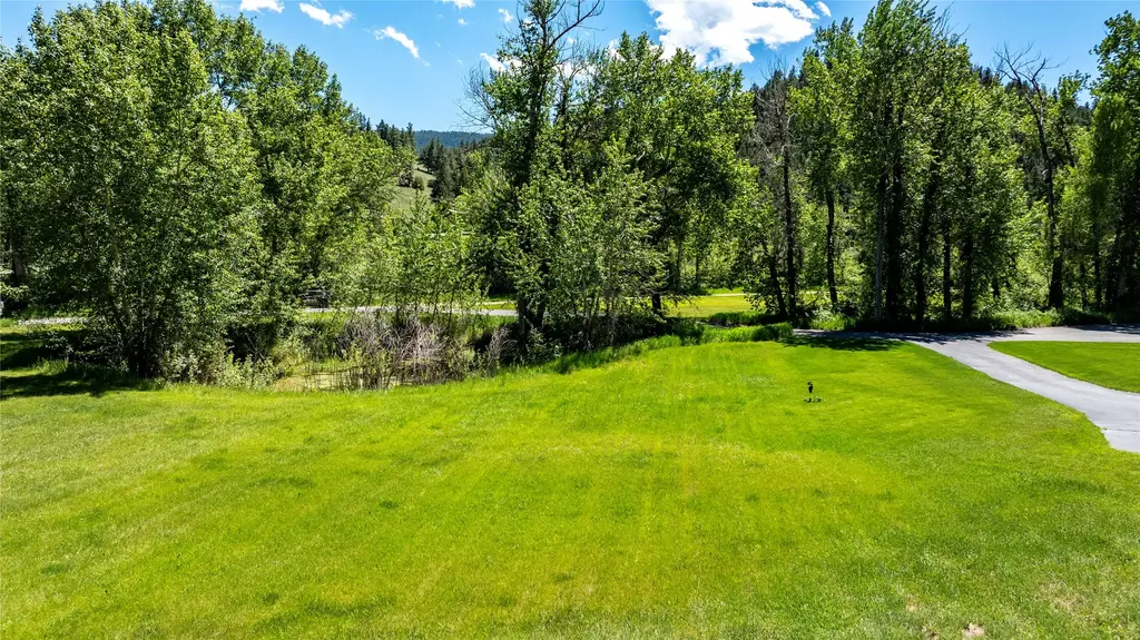 5260 Stone Bridge Court, Helena
