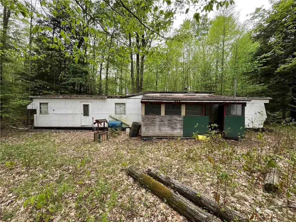 886 Cargo Lane, Other