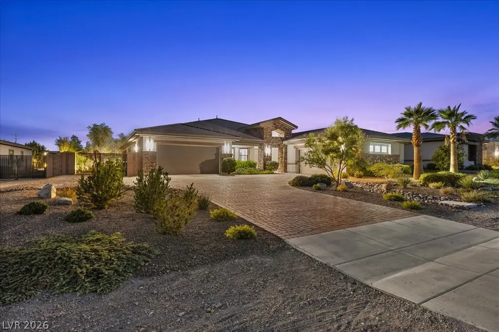 8479 Hickam Avenue, Las Vegas