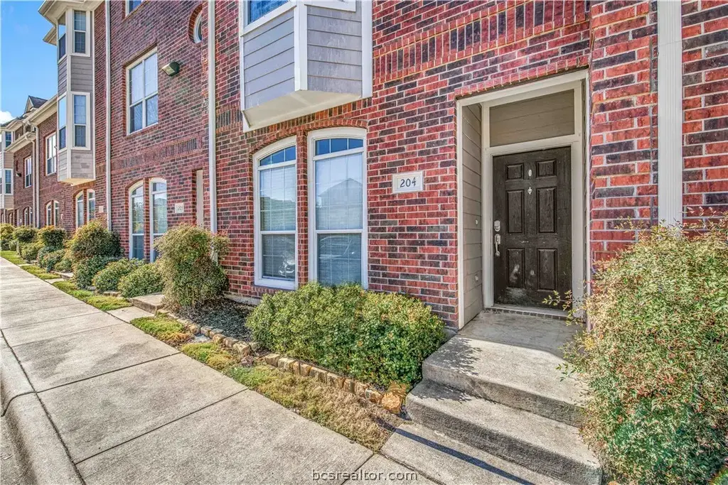 1198 Jones Butler Road 204, College Station