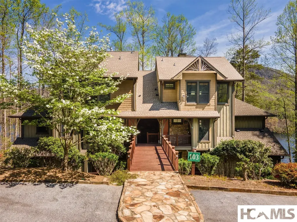 103 Southshore Drive B4, Tuckasegee