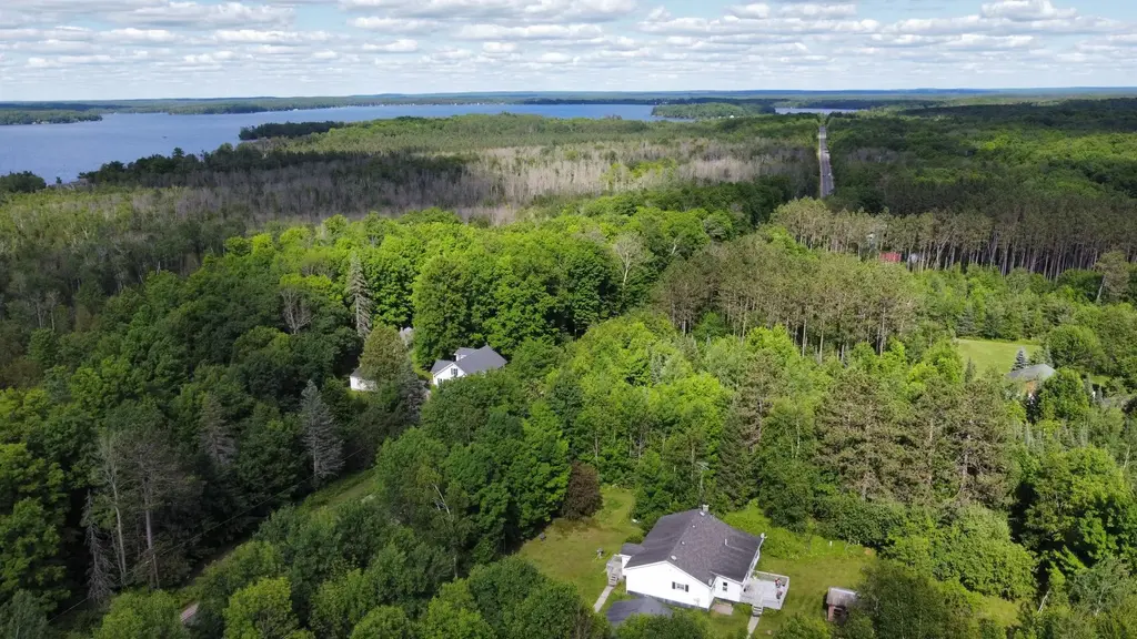 719 Cth G, Pelican Lake
