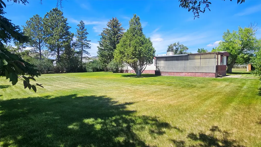 670 Sewell Road, Helena