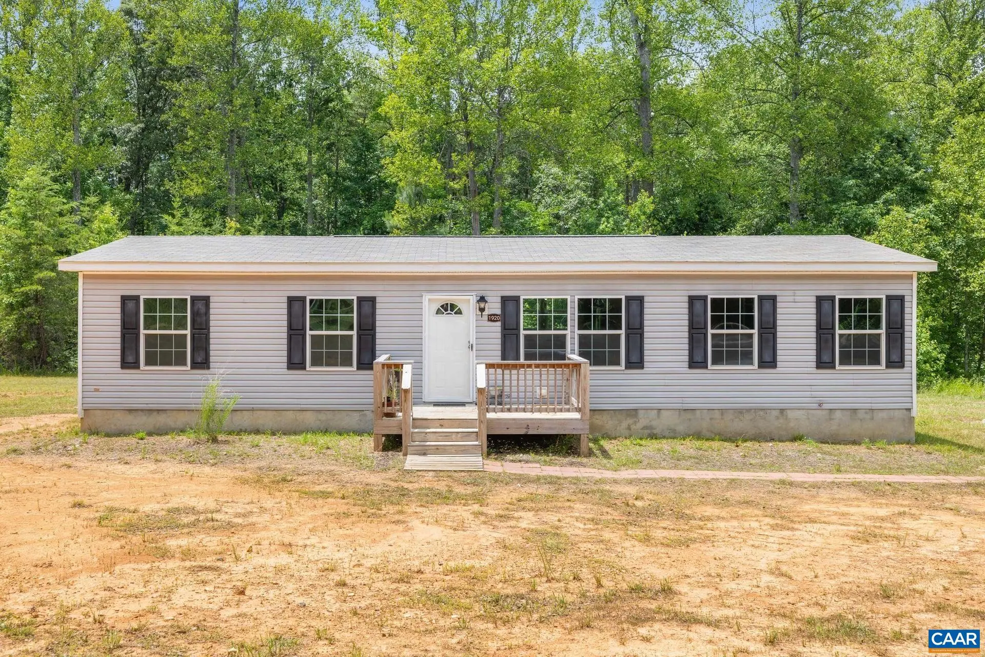1920 Waltons Store Rd, Louisa