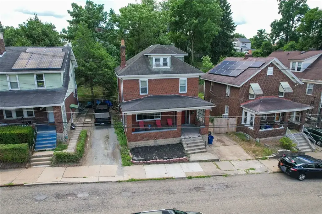 1425 Forsythe Street , Marshall Shadeland