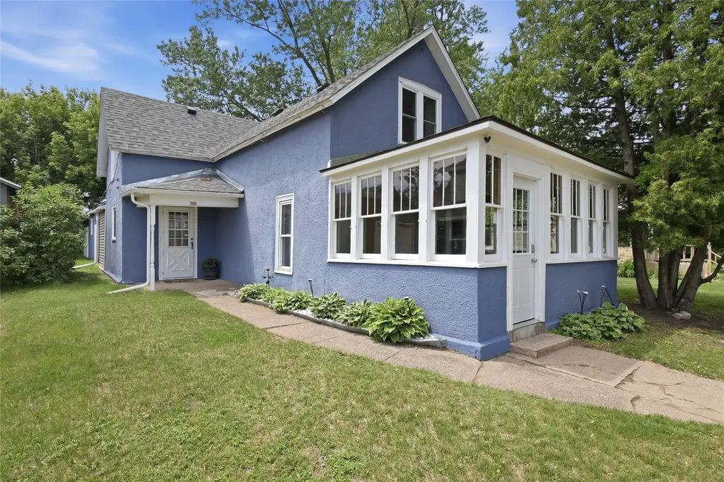 209 Vine Street, Spooner