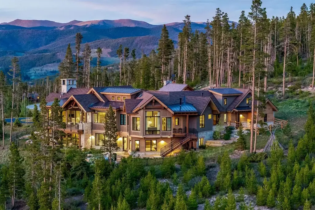 166 Golden Age Drive, Breckenridge