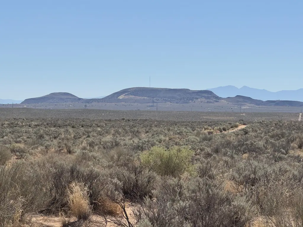 Quintana Road, Los Lunas