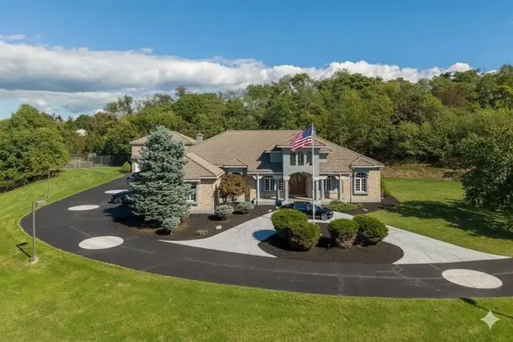 350 Cedar, South Strabane