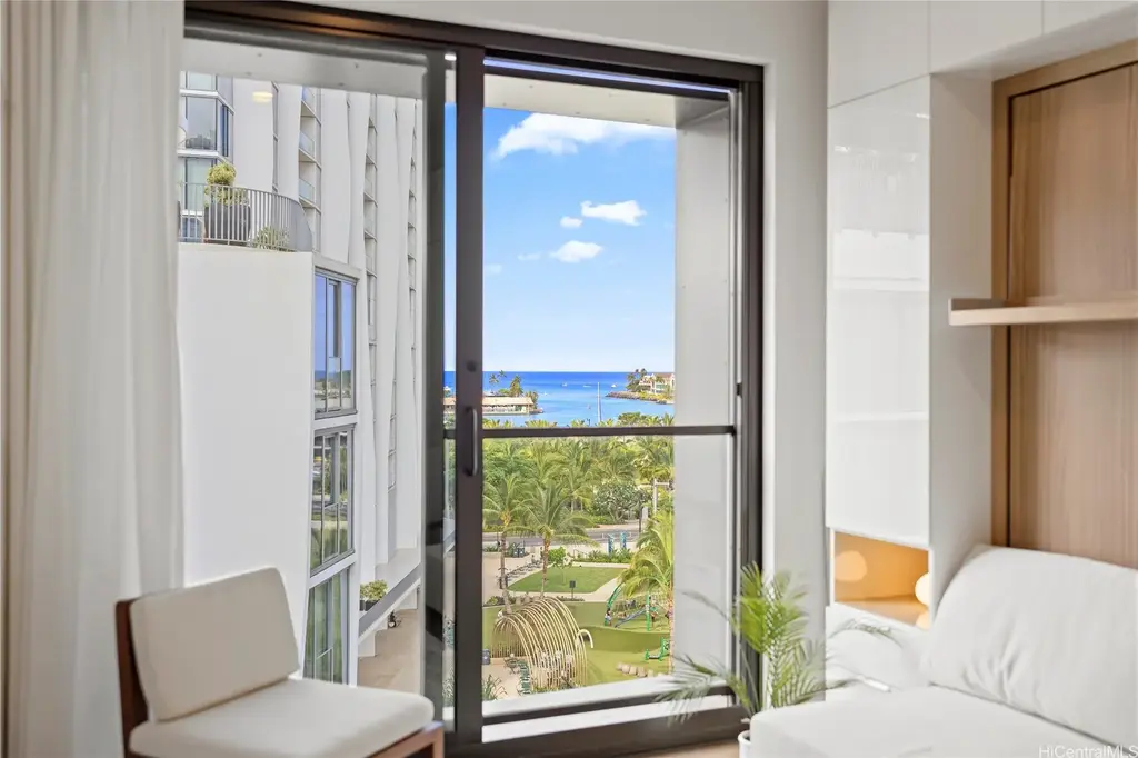 987 Queen Street # 727, Honolulu