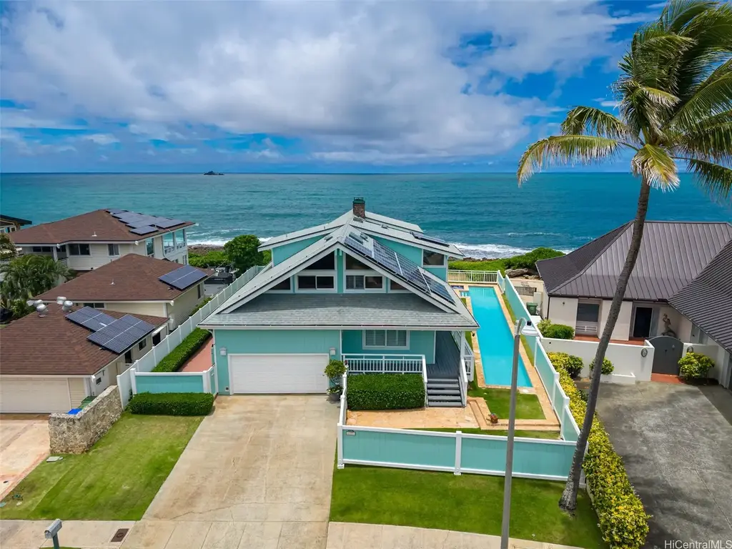 586 Kaimalino Street, Kailua