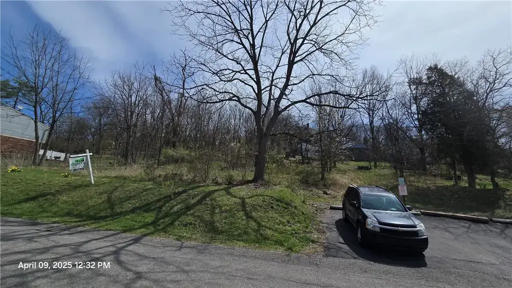 Shadowlawn Drive , Whitehall