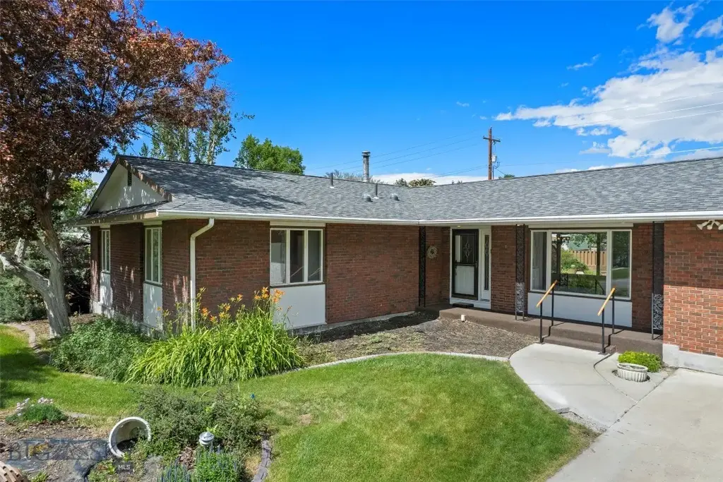 210 N Walnut Street, Townsend