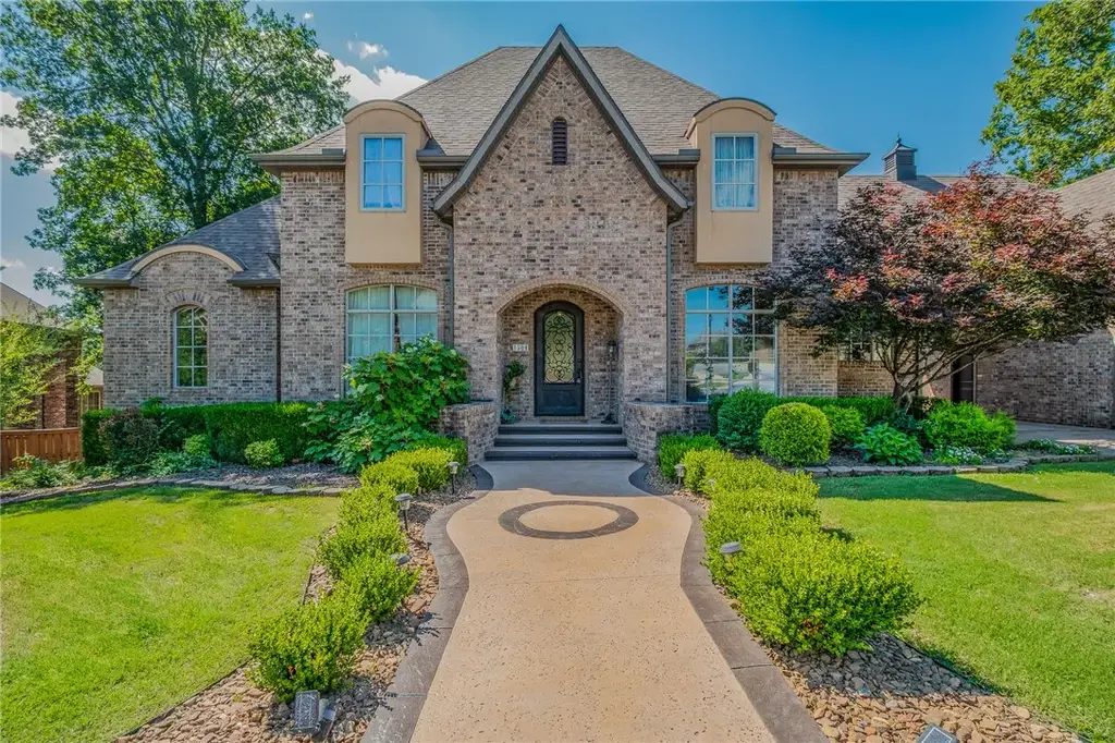1504 Chapel Hill Drive, Bentonville