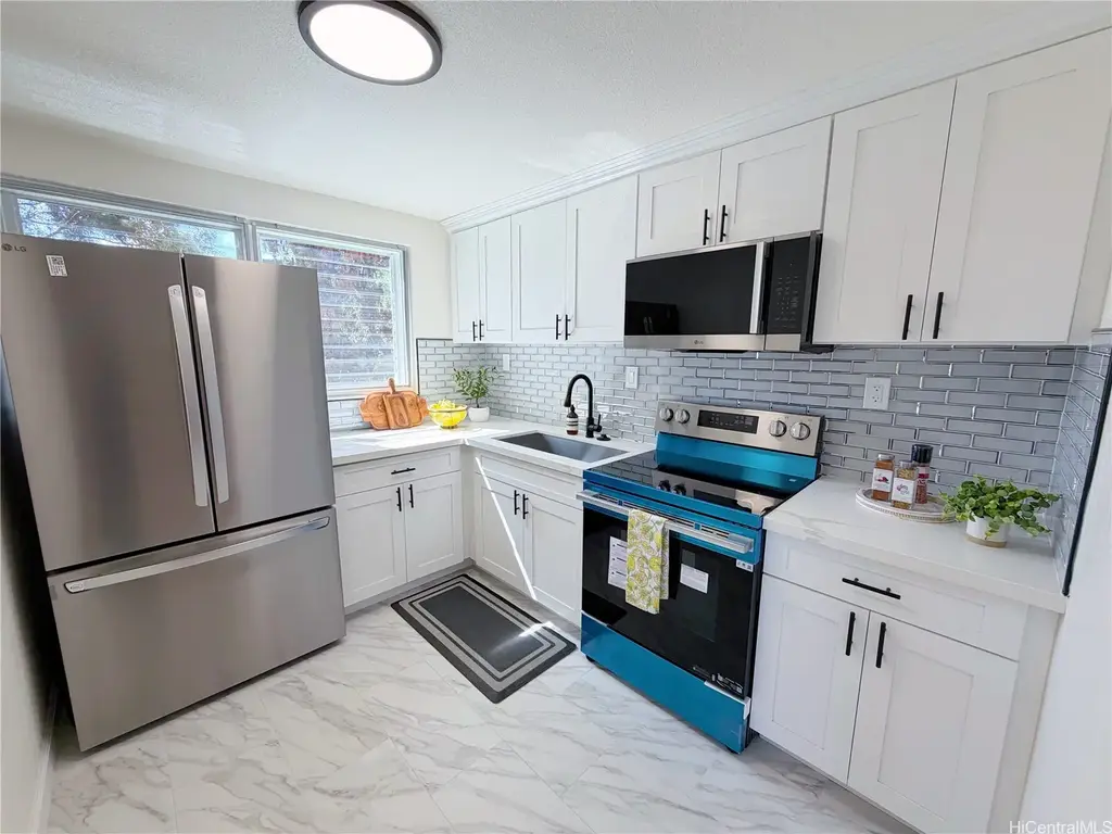 1427 Alexander Street # 201, Honolulu