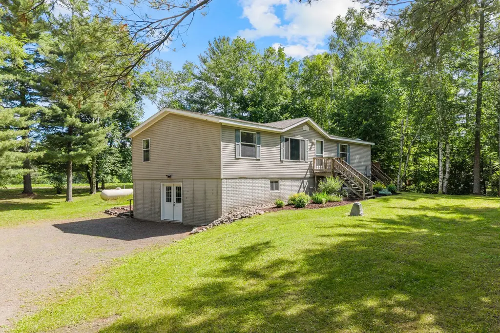 846 25 1/2 Avenue, Cumberland