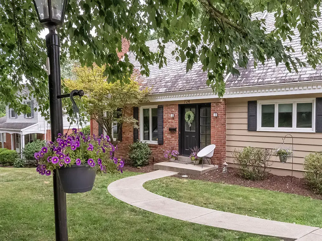 724 Scrubgrass Road, Mt Lebanon